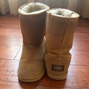 Brown Ugg boots size 7